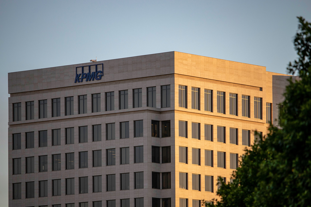 Advisory & Audit Firms